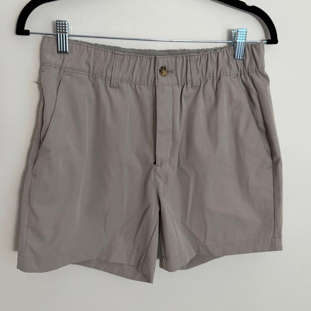 Wowie Men's Khaki Shorts size medium 5" inseam